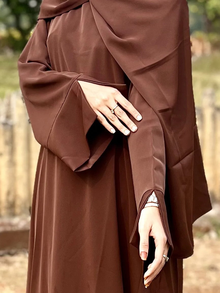 Zunairah Basic Abaya - Brown