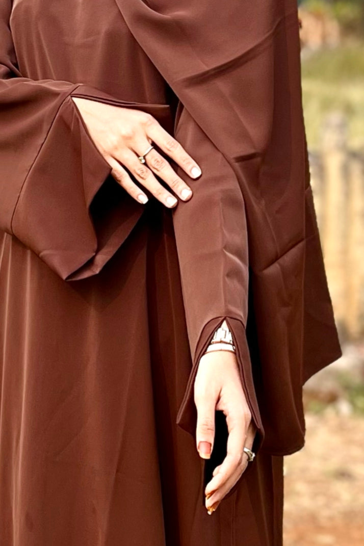 Zunairah Basic Abaya - Brown